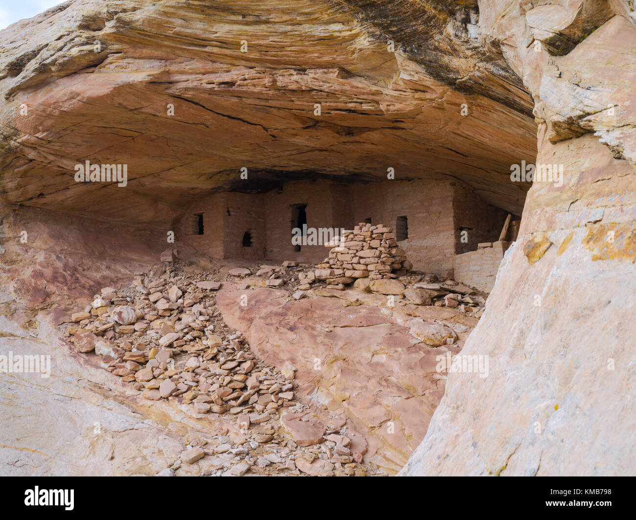 Fotografia dal nido delle aquile rovina, sul Comb Ridge, San Juan County, vicino a bluff, Utah, Stati Uniti d'America. Foto Stock