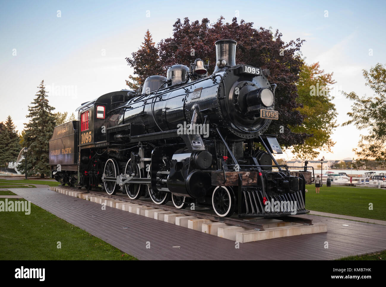 Il motore 1095 o lo spirito di Sir John è una locomotiva a vapore che risiede presso la Confederazione Park a Kingston, Ontario, Canada. Foto Stock
