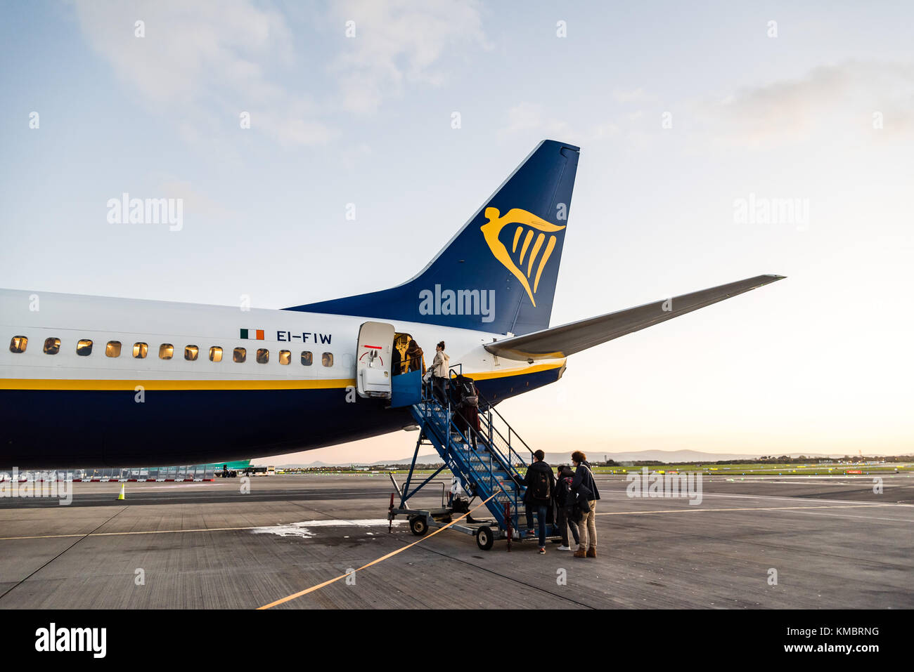 Ryanair Boeing 737-800 in aereo Aeroporto di Dublino Foto Stock