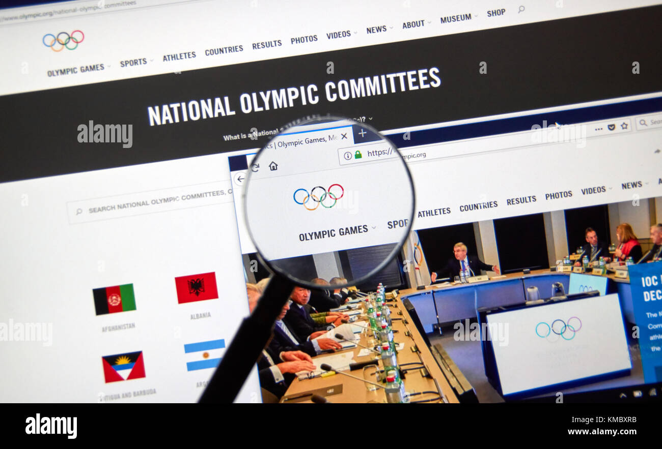 MONTREAL, Canada - 5 dicembre 2017: Comitato olimpico internazionale ufficiale pagina web con logo e informazioni sui comitati olimpici nazionali. Foto Stock