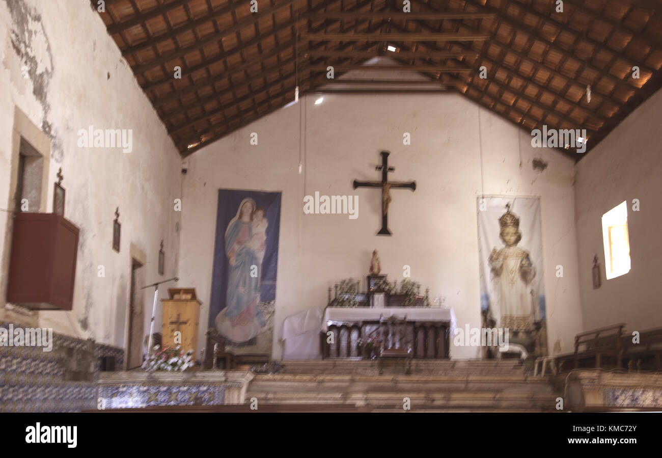 All'interno della chiesa di Nossa Senhora do Rosario a Cidade Velha, una volta capitale dell'arcipelago di Capo Verde nell'Oceano Atlantico centrale Foto Stock