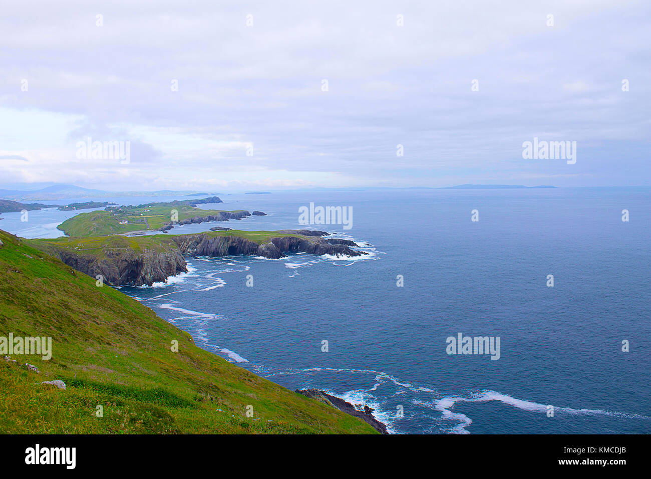 Pareti rocciose della contea di Cork costa, Irlanda Foto Stock