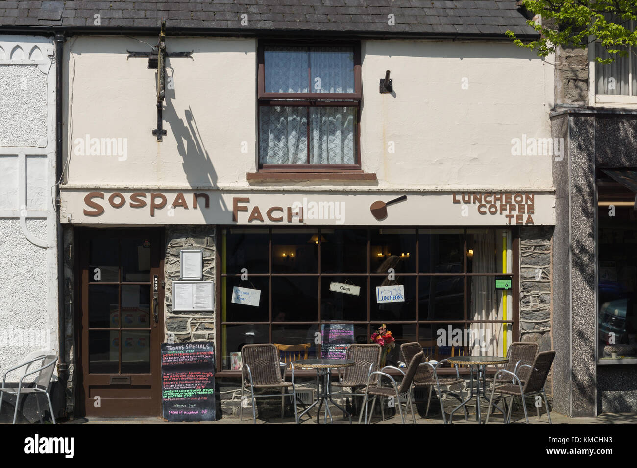 Sospan Fach Welsh per piccolo tegame un cafè locale chiamato dopo il tradizionale Welsh folk song su Bala high street nel Galles del Nord Foto Stock