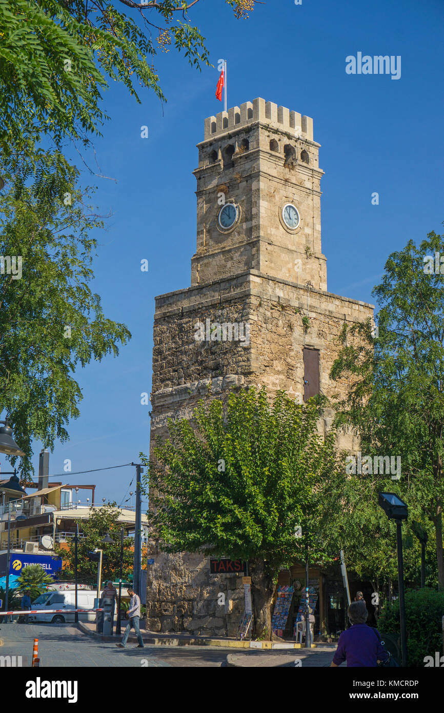 Saat Kulesi, clock tower, centro storico, la città vecchia di Antalya, Kaleici, Antalya, riviera turca, Turchia Foto Stock