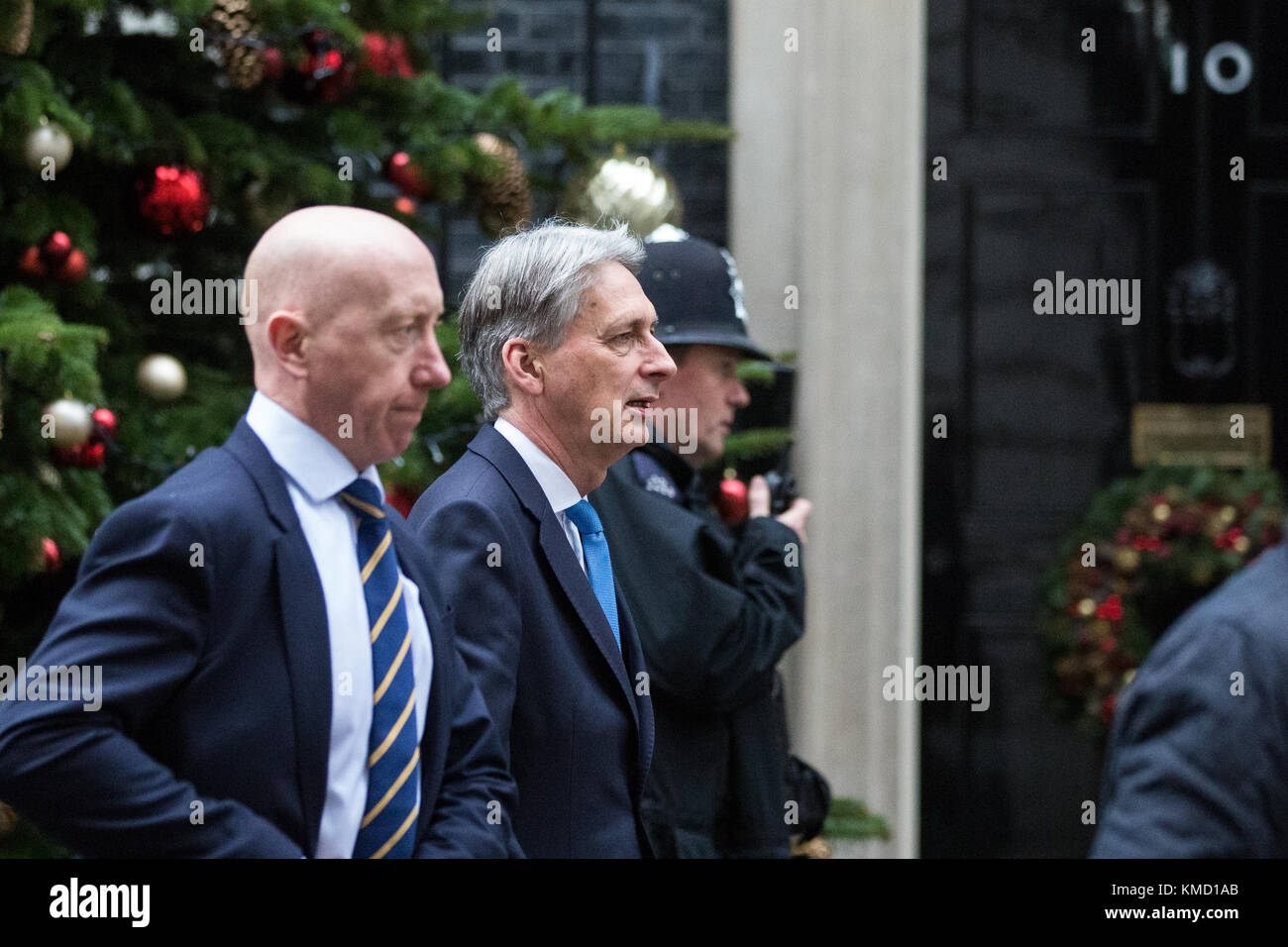 Londra, Regno Unito. 6 dicembre, 2017. Philip hammond mp, il cancelliere dello scacchiere, foglie 11 Downing street. Credito: mark kerrison/alamy live news Foto Stock