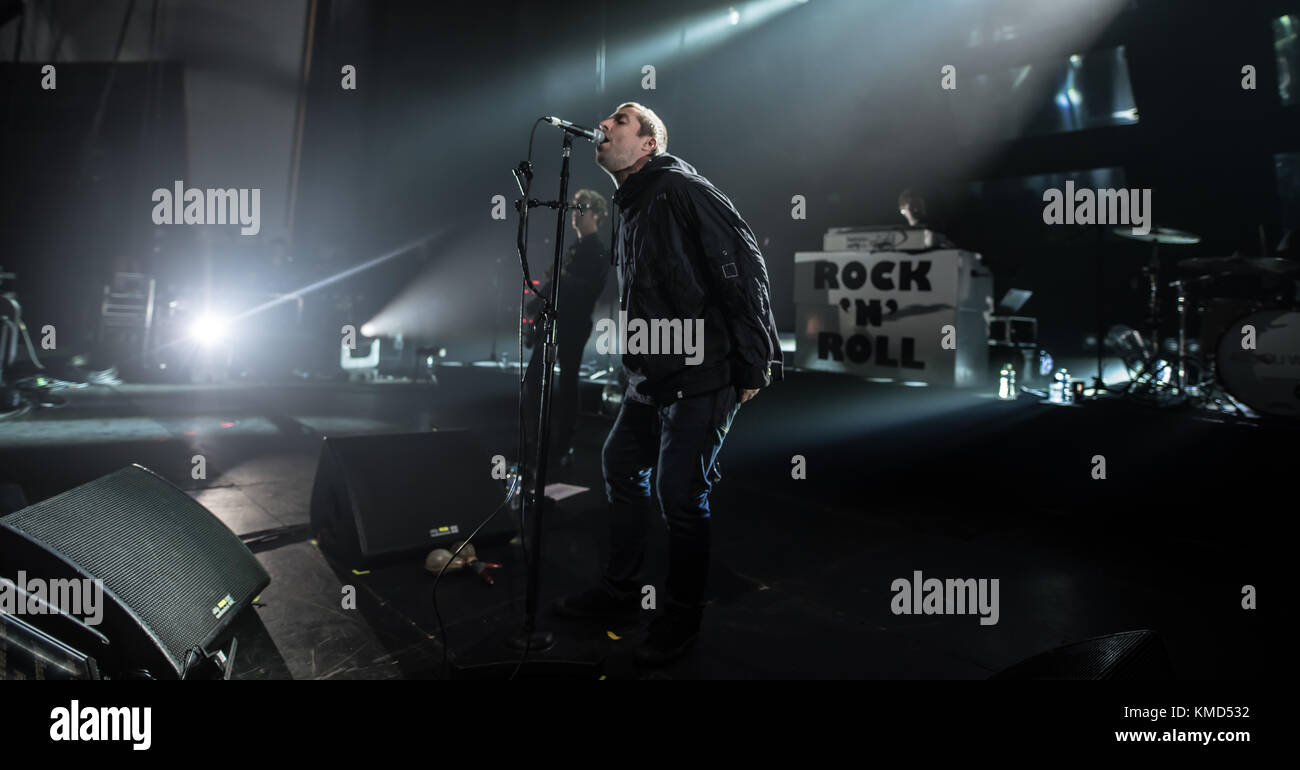Plymouth, Regno Unito. 6 dicembre, 2017. Liam Gallagher eseguendo a Plymouth pavilions sul suo come lei sono stati tour. Credito: Steve lewington/ alamy live news Foto Stock