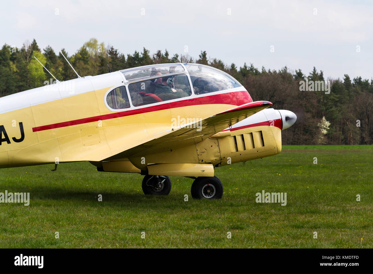 Plasy, Repubblica Ceca - 30 aprile: aero 45 versione di aero 145 twin-pistone propulsori utilità civile su aeromobili aeroporto su Aprile 30, 2017 in plasy, ceco Foto Stock