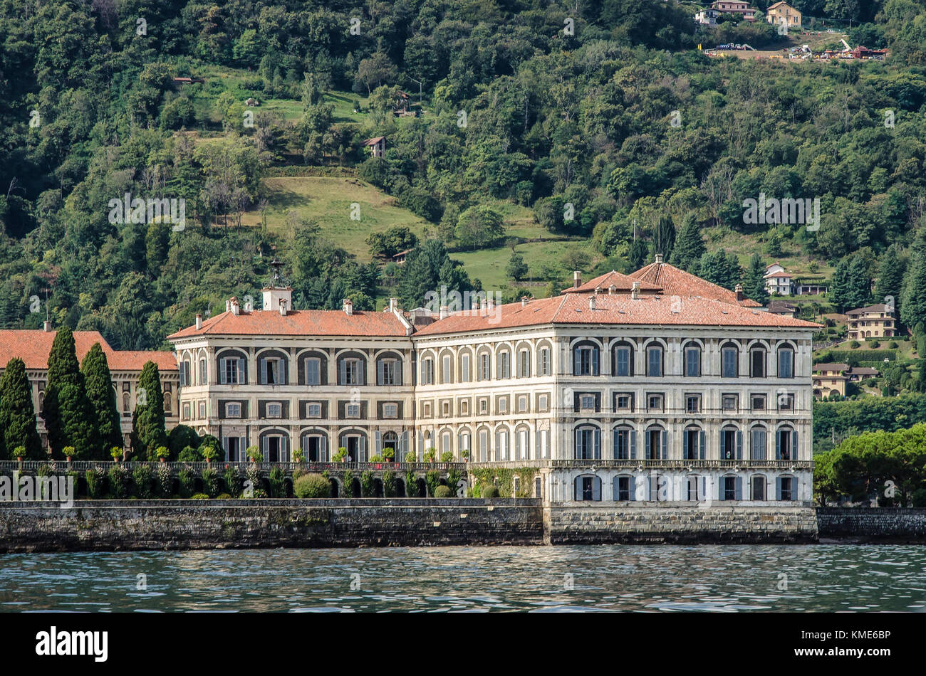 Isola Bella un tesoro naturale reso ancora più ricco da un intervento umano; è sempre stato uno dei preferiti di attrazioni turistiche del lago Maggiore. Foto Stock