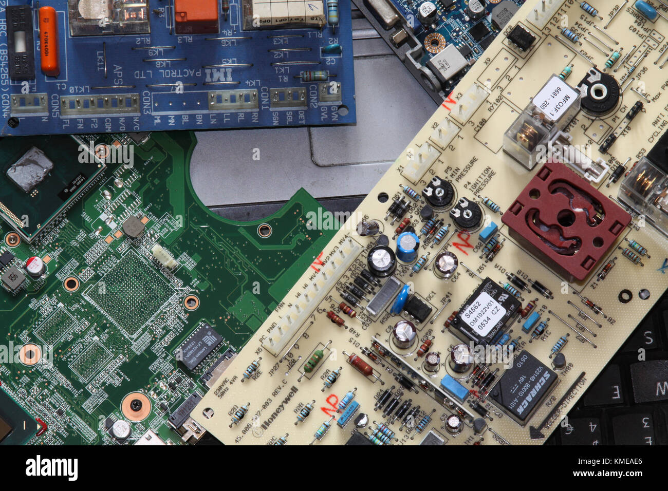 Rifiuti di schede a circuito stampato e computer. Regno Unito Foto Stock