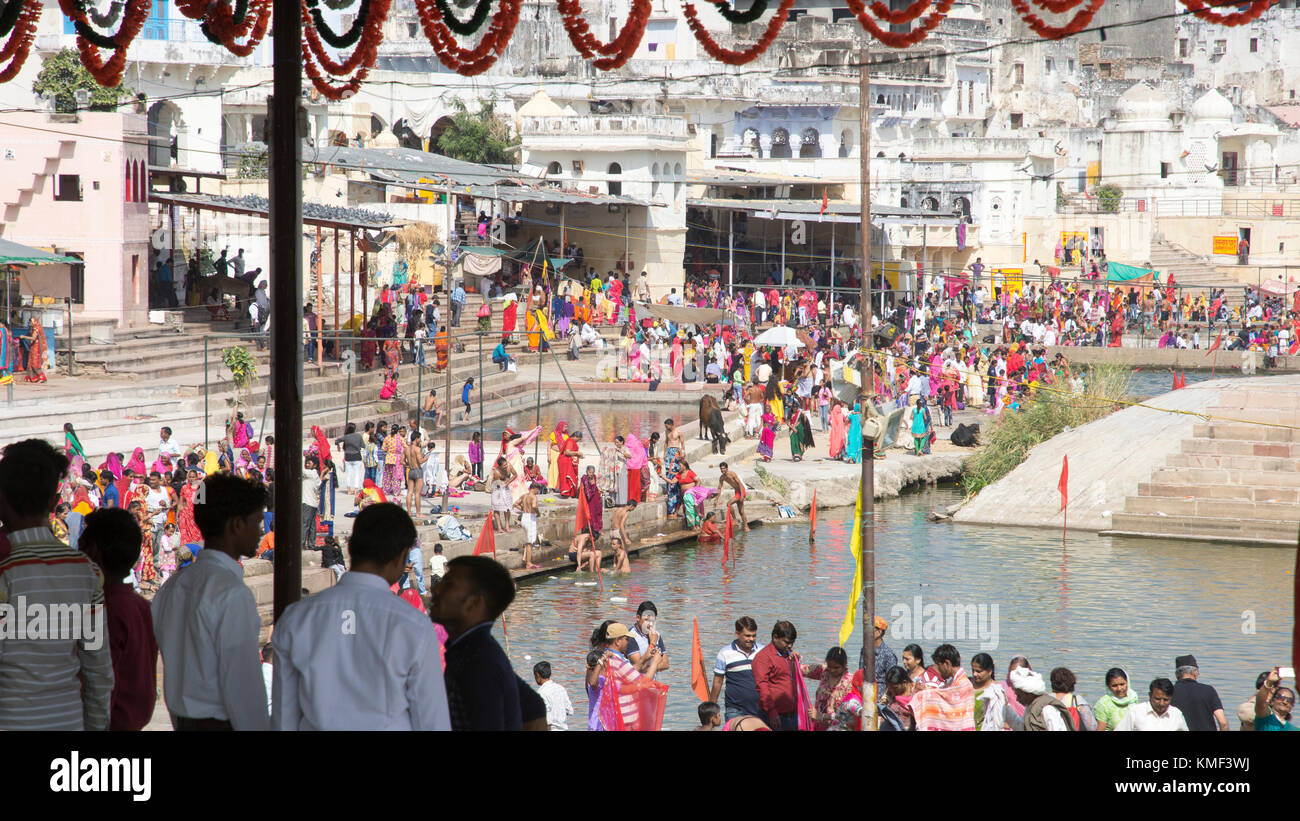 Presso il Lago Santo, pushkar, Rajasthan, India Foto Stock