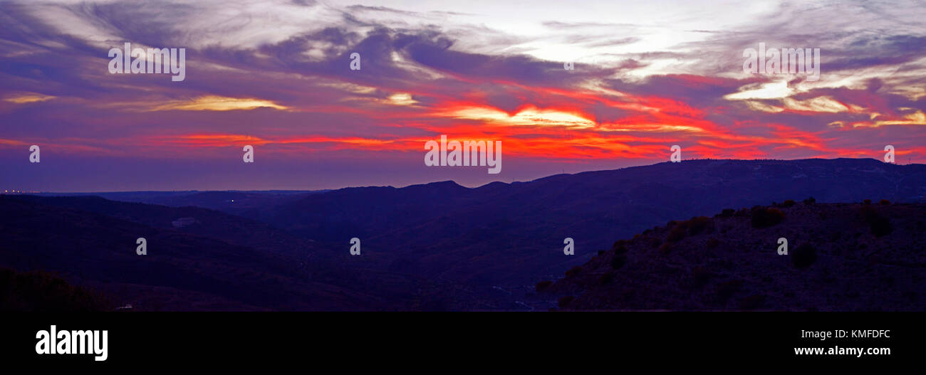 Una panoramica stunnig paphos tramonto, paphos Cipro consolidata per le incredibili tramonti Foto Stock