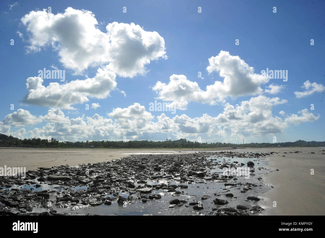 Una vista di Cox's Bazar mare spiaggia in Bangladesh Foto Stock