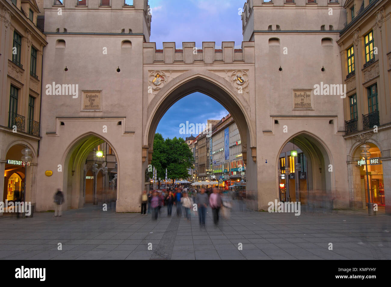 Karlsplatz , karlstor, Monaco di Baviera, Germania, Europa Foto Stock