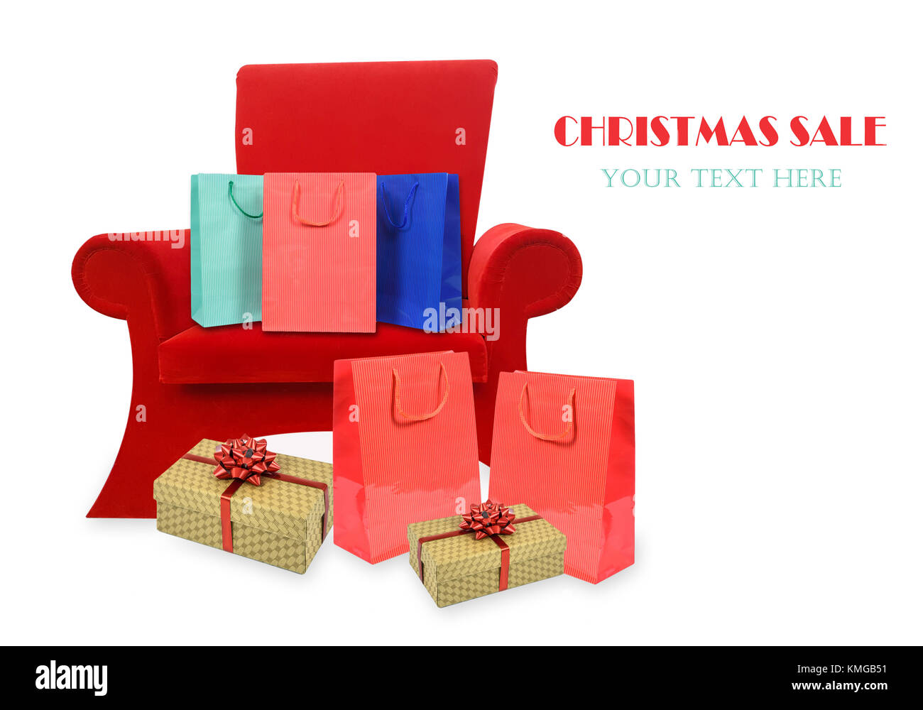 Immagine composita di una poltrona rossa di Babbo Natale con i doni natalizi e spazio copia (testo campione). Foto Stock