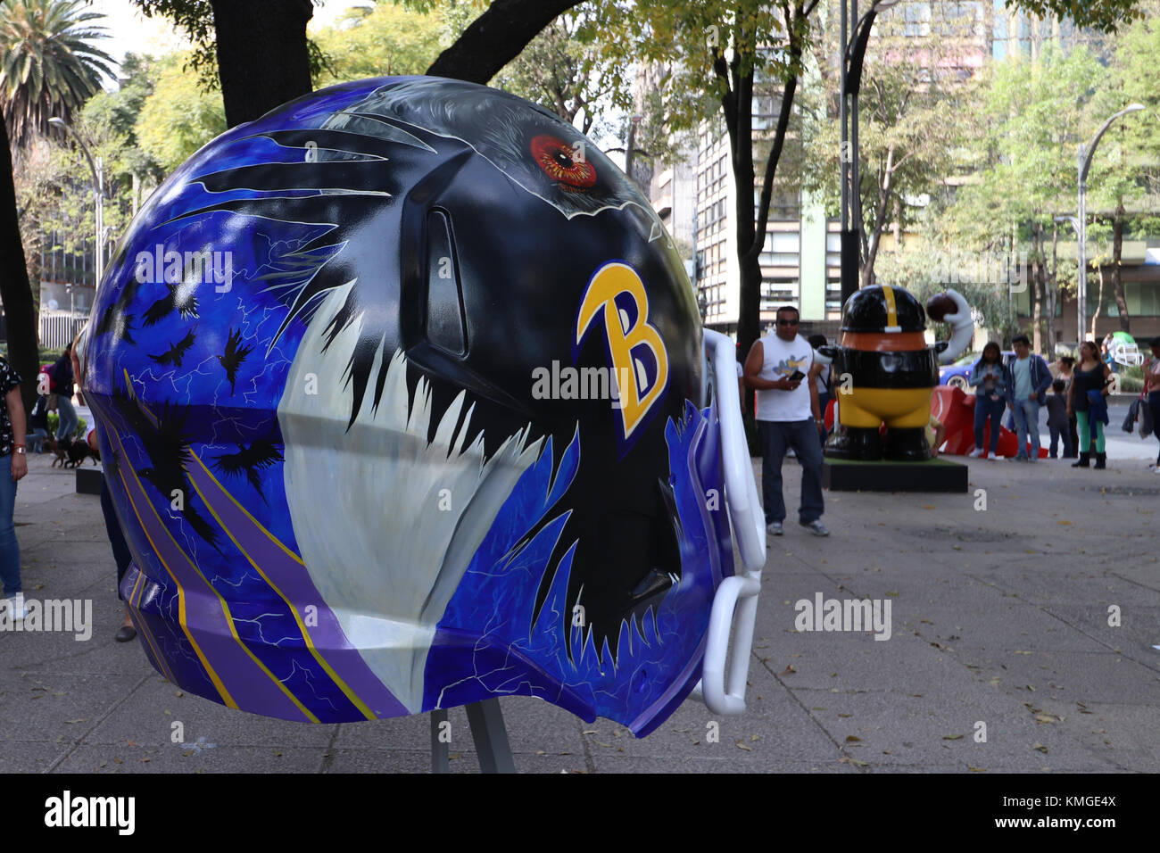 Il football americano casco decorazione Foto Stock