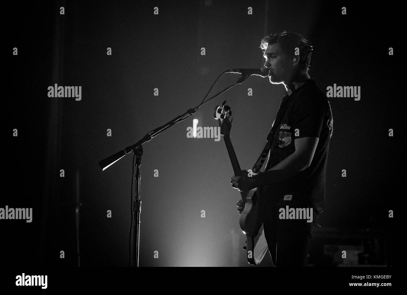 Las Vegas, Nevada, Stati Uniti. 6th dicembre 2017. COPERTURA DELLA CASA*** Royal Blood si esibir all'X107.5 Holiday Havoc Concert all'Hard Rock Hotel & Casino di Las vegas, NV, il 6 dicembre 2017. Credit: Erik Kabik Photography/Media Punch/Alamy Live News Foto Stock