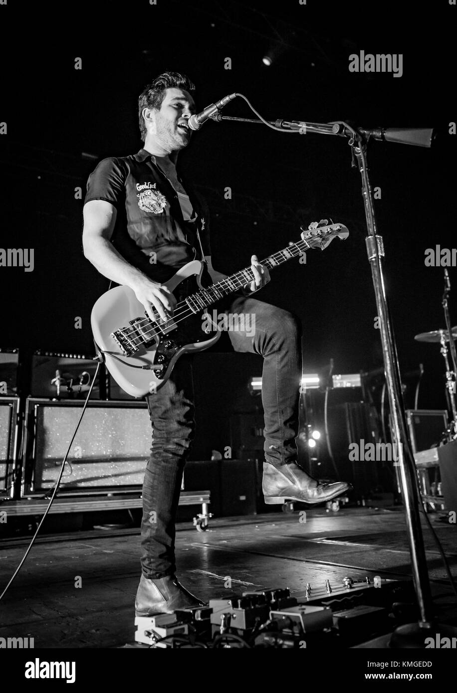 Las Vegas, Nevada, Stati Uniti. 6th dicembre 2017. COPERTURA DELLA CASA*** Royal Blood si esibir all'X107.5 Holiday Havoc Concert all'Hard Rock Hotel & Casino di Las vegas, NV, il 6 dicembre 2017. Credit: Erik Kabik Photography/Media Punch/Alamy Live News Foto Stock