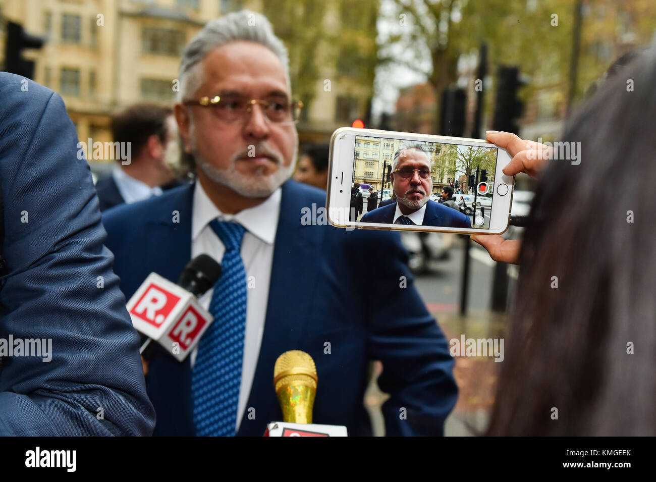 Londra, Regno Unito. Il 7 dicembre 2017. Force India F1 boss Vijay Mallyae arriva a Westminster Magistrates' Court di estradizione di audizione. Credito: Peter Manning/Alamy Live News Foto Stock