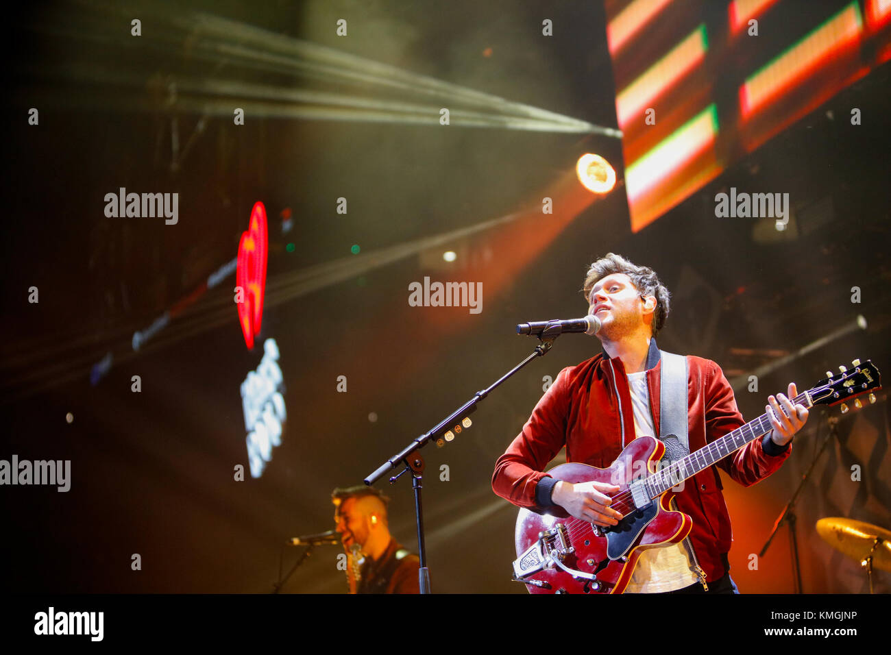 Philadelphia, Stati Uniti d'America. 06 Dic, 2017. Niall Horan esegue a Q102 Jingle Ball 2017 presso la Wells Fargo Center di Philadelphia, PA su dicembre 6th, 2017 Credito: la foto di accesso/Alamy Live News Foto Stock