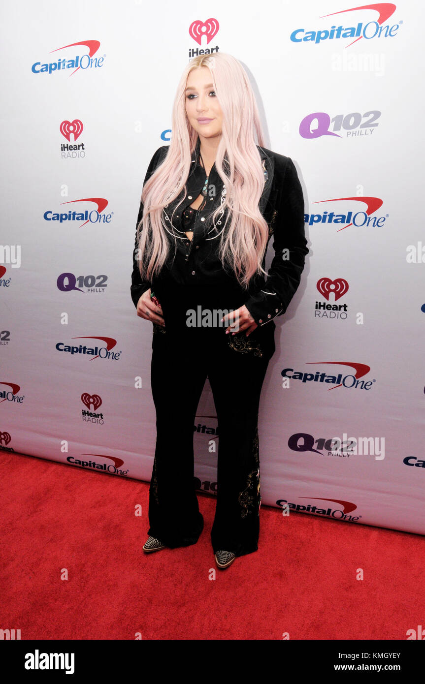 Philadelphia, Stati Uniti d'America. 06 Dic, 2017. Ke$ettari a tappeto rosso durante il Q102's iHeartRadio Jingle Ball 2017 presso la Wells Fargo Center di Philadelphia, PA, il 6 dicembre 2017. Credito: Bastiaan Slabbers/Alamy Live News Foto Stock