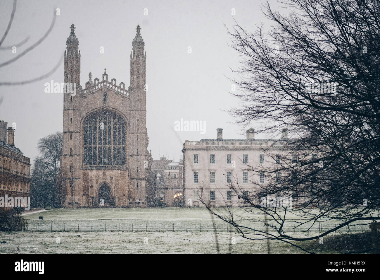 Cambridge, Cambridgeshire, Regno Unito. Decimo Dec, 2017. Condizioni atmosferiche : Neve pesante in mattinata a Cambridge. Credito: Gergo Toth/Alamy Live News Foto Stock