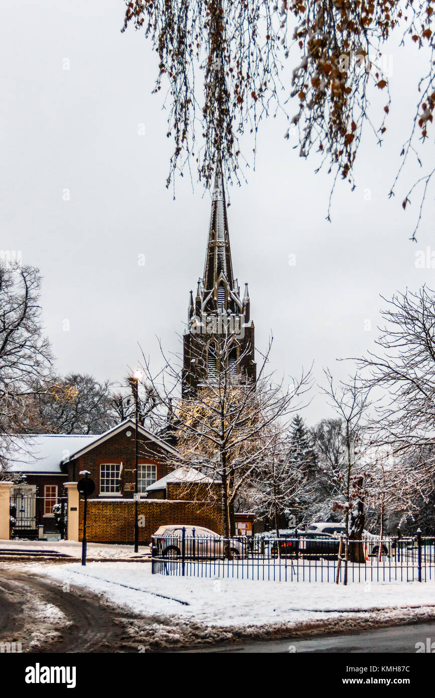 La Chiesa di San Michele in Sud Grove, Highgate, Londra UK, progettato da Lewis Vulliamy e costruito da William e Lewis Cubitt nel 1832. Foto Stock