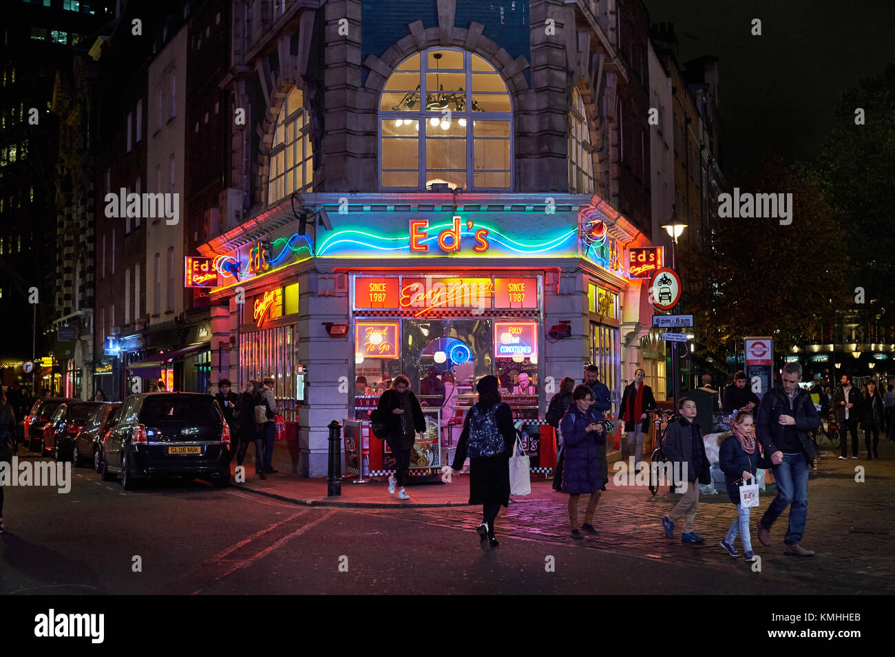 Ed è facile Diner Soho di Londra di Notte Foto Stock