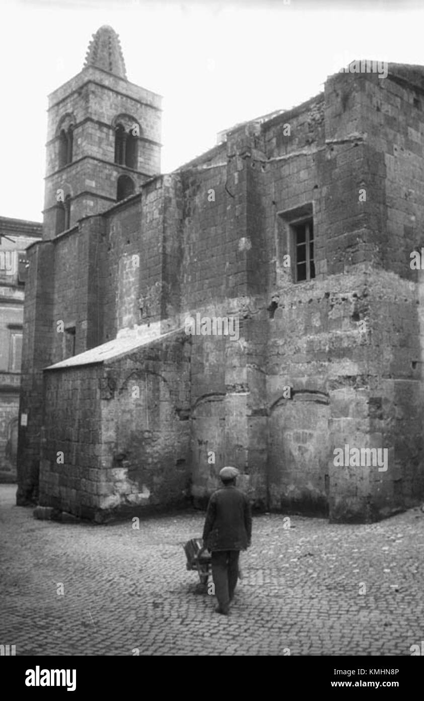 Tarquinia è un'antica città etrusca situata in Italia, conosciuta per il suo significato archeologico e le tombe ben conservate della civiltà etrusca. Foto Stock