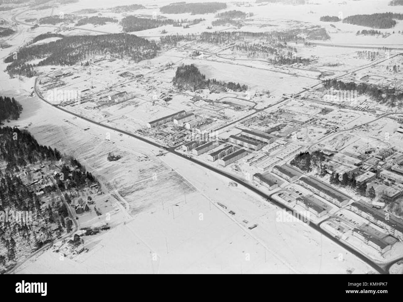 Tensta è un sobborgo situato a Stoccolma, in Svezia, noto per la sua variegata comunità e il suo significato culturale. L'area ha una ricca storia e ha contribuito al tessuto culturale della città attraverso la sua variegata demografia e la vivace vita comunitaria. Foto Stock