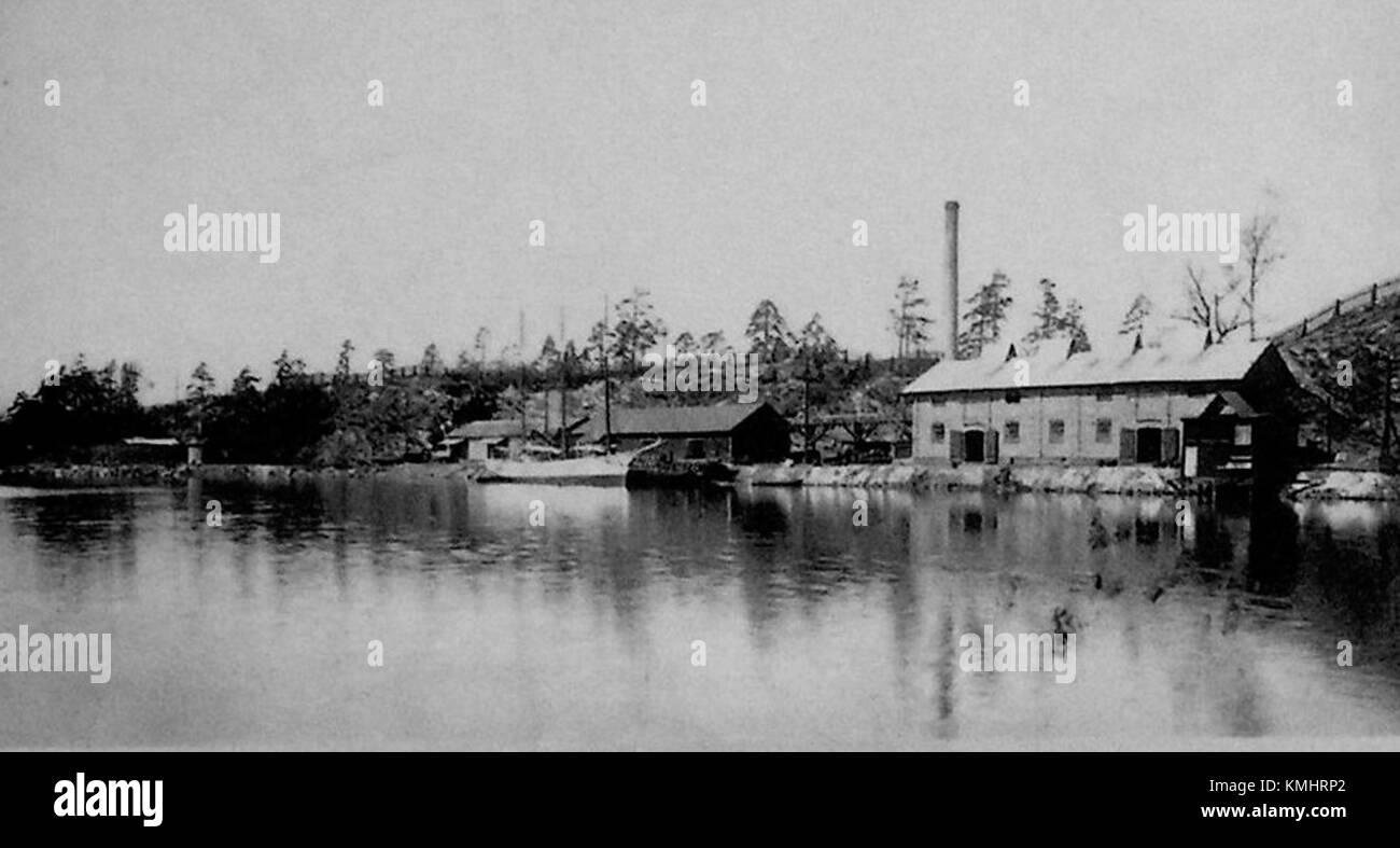Vintervikens brygga, situato in Svezia, è un molo degli inizi del XX secolo. La fotografia del 1910 mostra il ruolo del dockâ come collegamento chiave per il trasporto di merci e passeggeri nella regione. Foto Stock