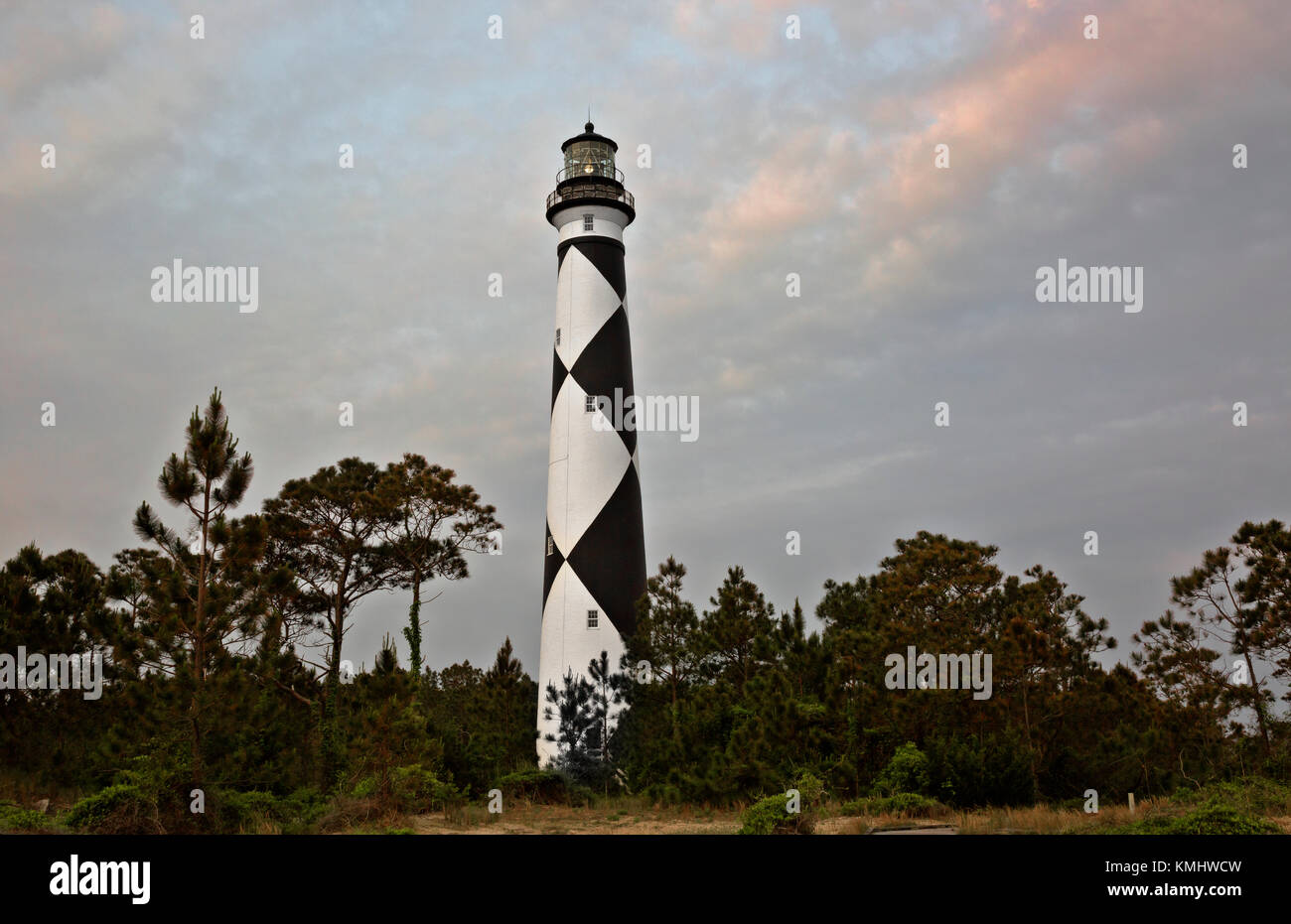 Nc01016-00...North Carolina - sunrise a Cape Lookout Faro di Cape Lookout National Seashore. Foto Stock