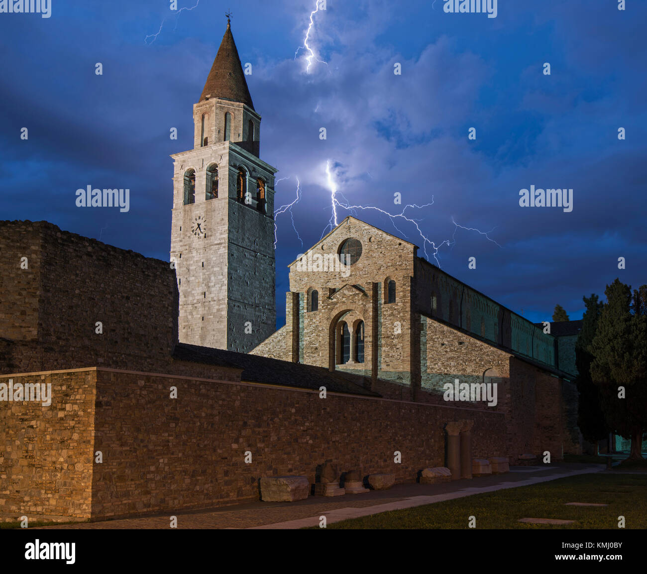 Basilica di Aquileia - il fulmine - friuli venezia giulia - Italia Foto Stock