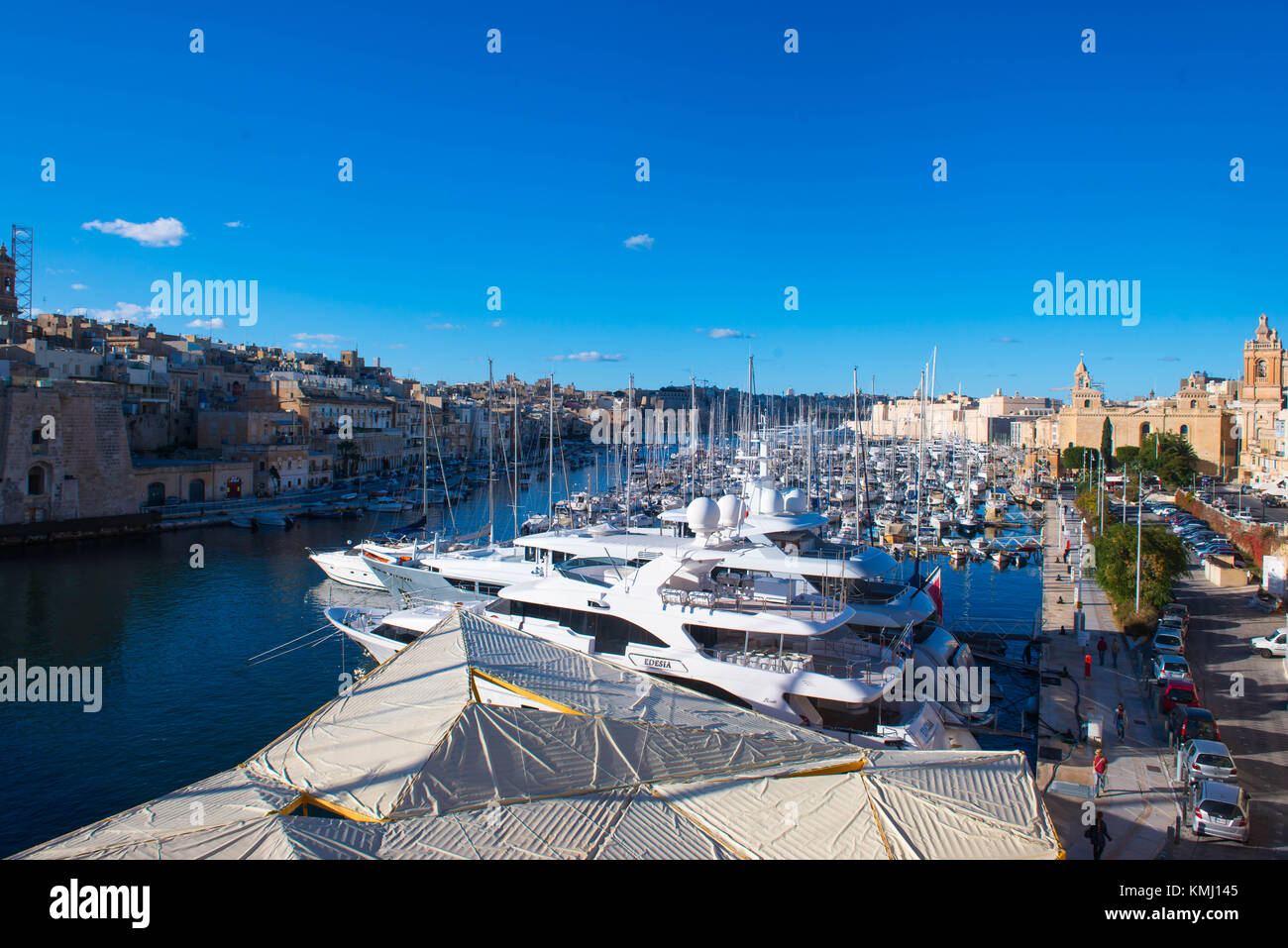 Malta, 6 dicembre 2017. Il Grand Harbour Marina e il birgu quartiere di La Valletta, la capitale di Malta. Michael tubi / alamy live news. Foto Stock