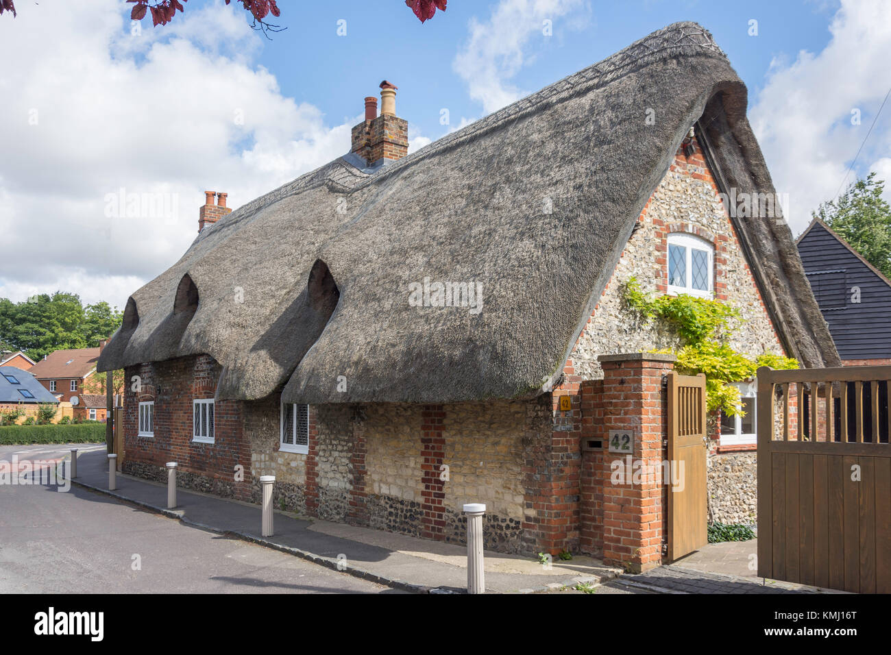 Cottage con il tetto di paglia, Chapel Street, Watlington, Oxfordshire, England, Regno Unito Foto Stock