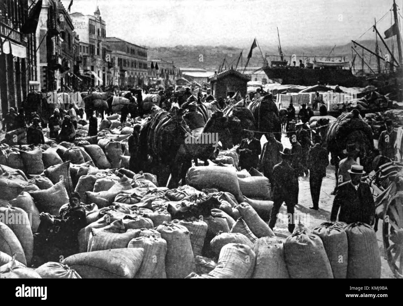 Smyrna's Wharf è un'area storica sul lungomare conosciuta per la sua storia marittima. È stato un sito importante per il commercio e i trasporti nella regione di Smirne, riflettendo le attività economiche passate dell'area. Foto Stock
