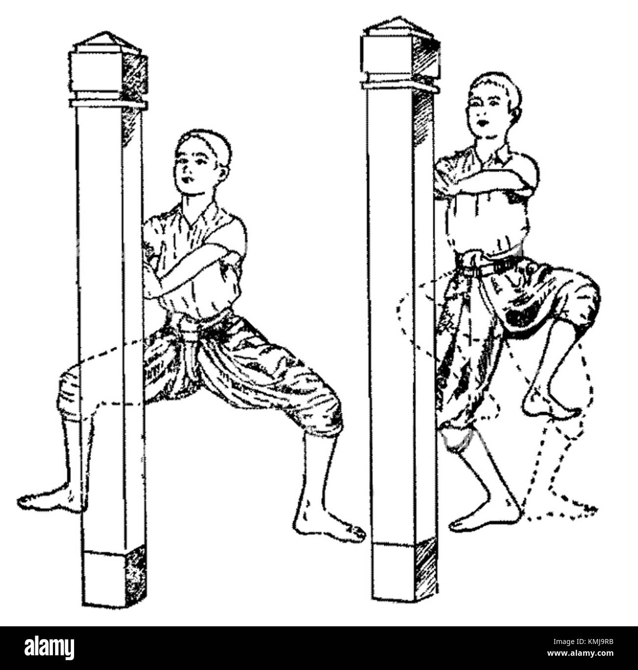 Khon è un tradizionale dramma di danza tailandese noto per i suoi elaborati costumi, le coreografie dettagliate e la narrazione simbolica. Questa sessione di formazione si concentra sul perfezionamento dei movimenti di danza e delle tecniche di esecuzione per questa forma d'arte culturale. Foto Stock