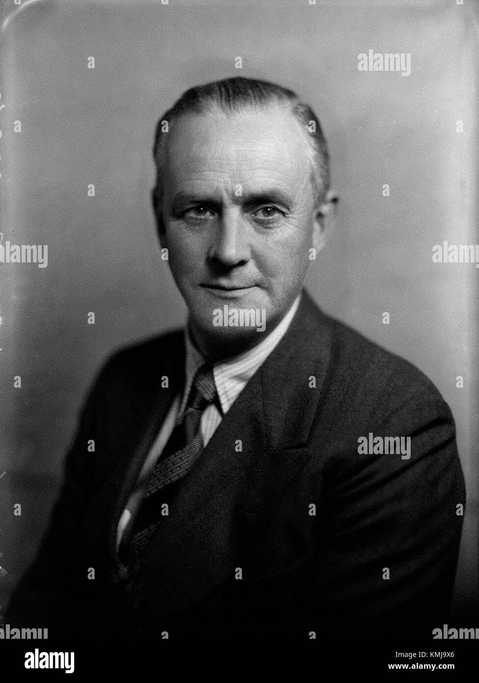 Clement Davies è stato un politico britannico, leader del Partito Liberale dal 1945 al 1956. Era noto per i suoi sforzi per promuovere le politiche liberali durante un periodo di cambiamento politico nel Regno Unito. Giocò un ruolo nella formazione della politica britannica del dopoguerra ed è stato una figura chiave nel movimento per proteggere le libertà civili. Foto Stock