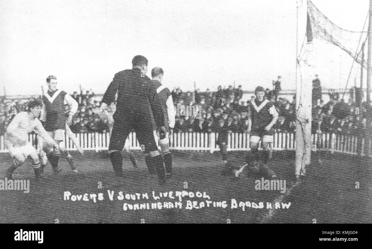 Una fotografia della squadra di calcio dei Tranmere Rovers, scattata nel 1913. Questa immagine cattura i primi giorni della squadra di South Liverpool, una storica squadra di calcio inglese. Foto Stock