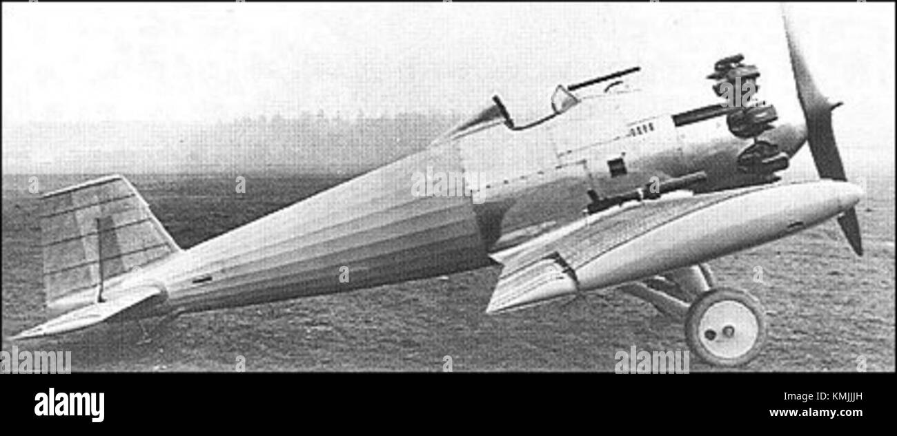 Il Vickers 151 Jockey, un modello specifico di aereo, è mostrato in questa immagine dal lato destro, mostrandone il design e le caratteristiche meccaniche. Il Vickers 151 fu utilizzato nell'aviazione per vari ruoli, tra cui la ricognizione. Foto Stock