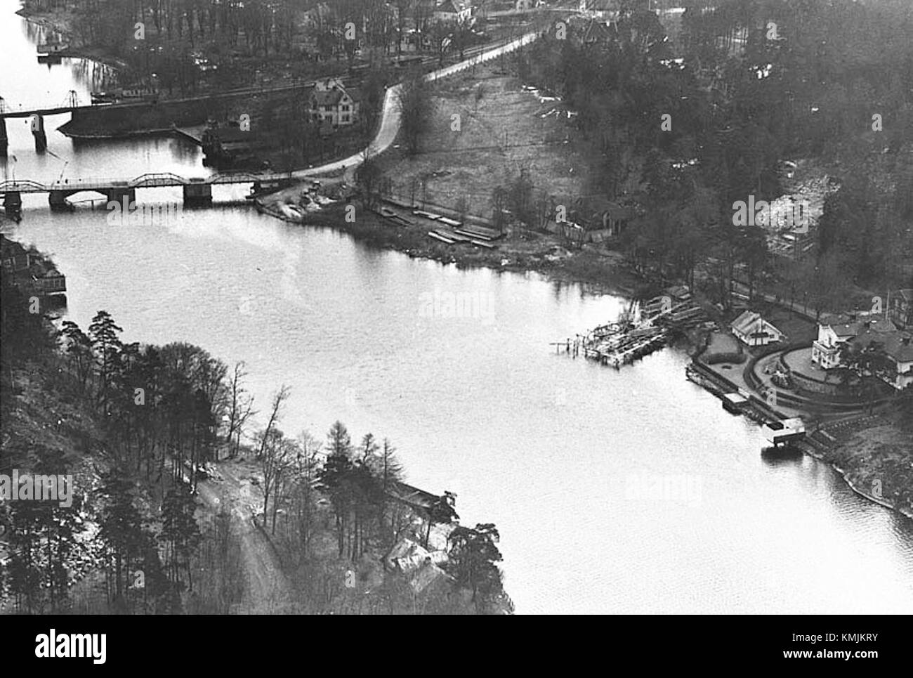 Stocksundet 1934 è un'immagine o un documento storico, possibilmente da un archivio, che mostra una scena o un evento dell'anno 1934. Potrebbe essere necessario un ulteriore contesto sul suo contenuto. Foto Stock