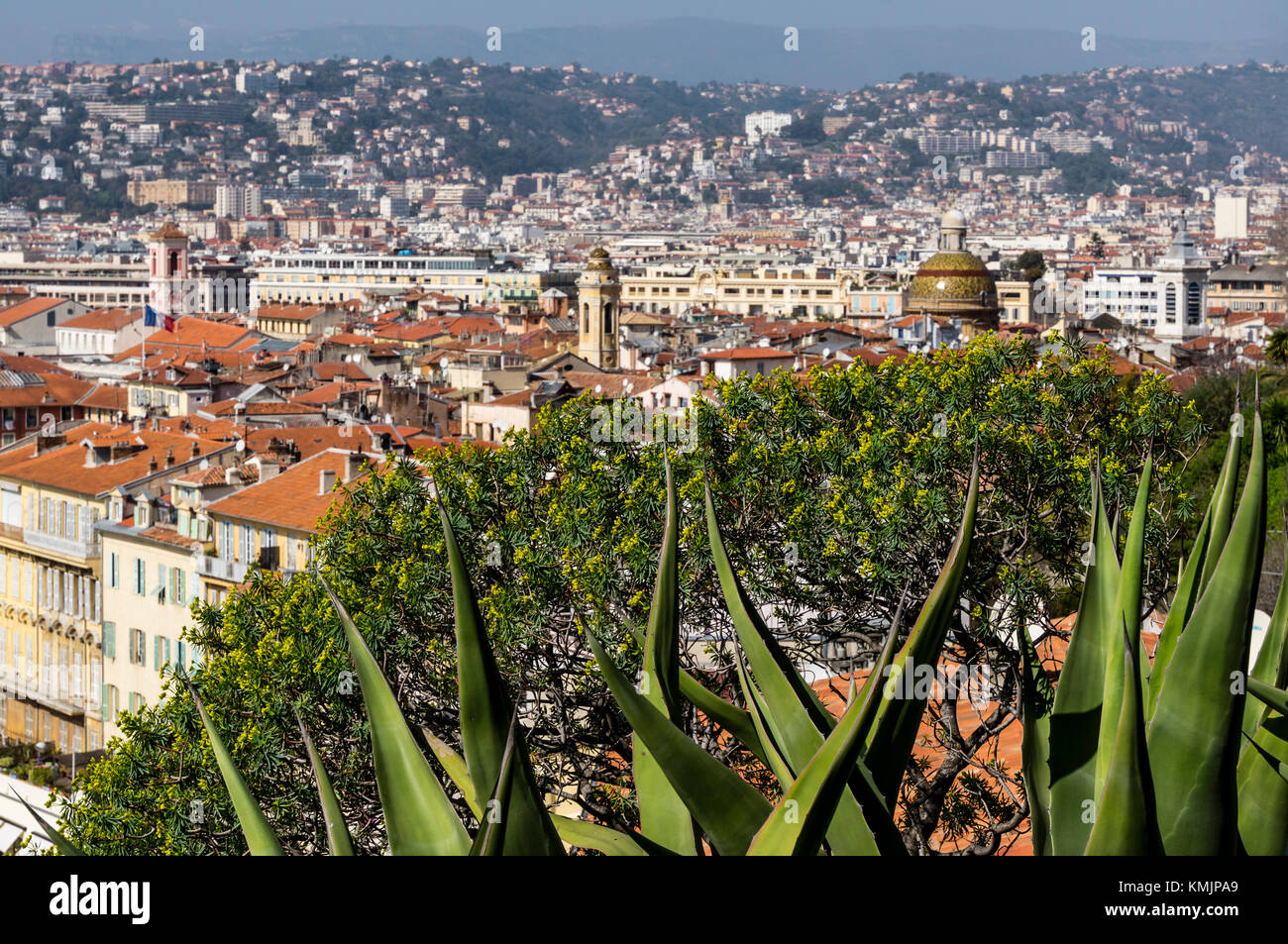 Centro della città vecchia di Nizza, Tele Shot, Alpes Maritimes, in Provenza Costa Azzurra, Mediterraneo, Francia, Europa Foto Stock