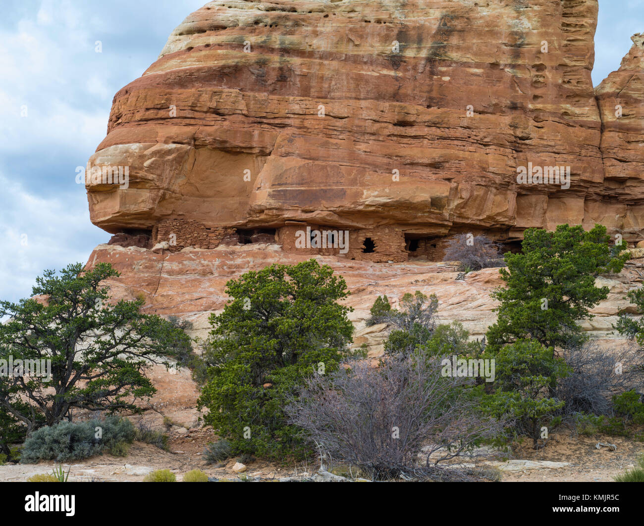 Immagine dell'hotel rock rovine, un sito anasazi sul texas piana, ad ovest del comb ridge e a nord della forcella del nord di mule canyon, la contea di San Juan, vicino Foto Stock