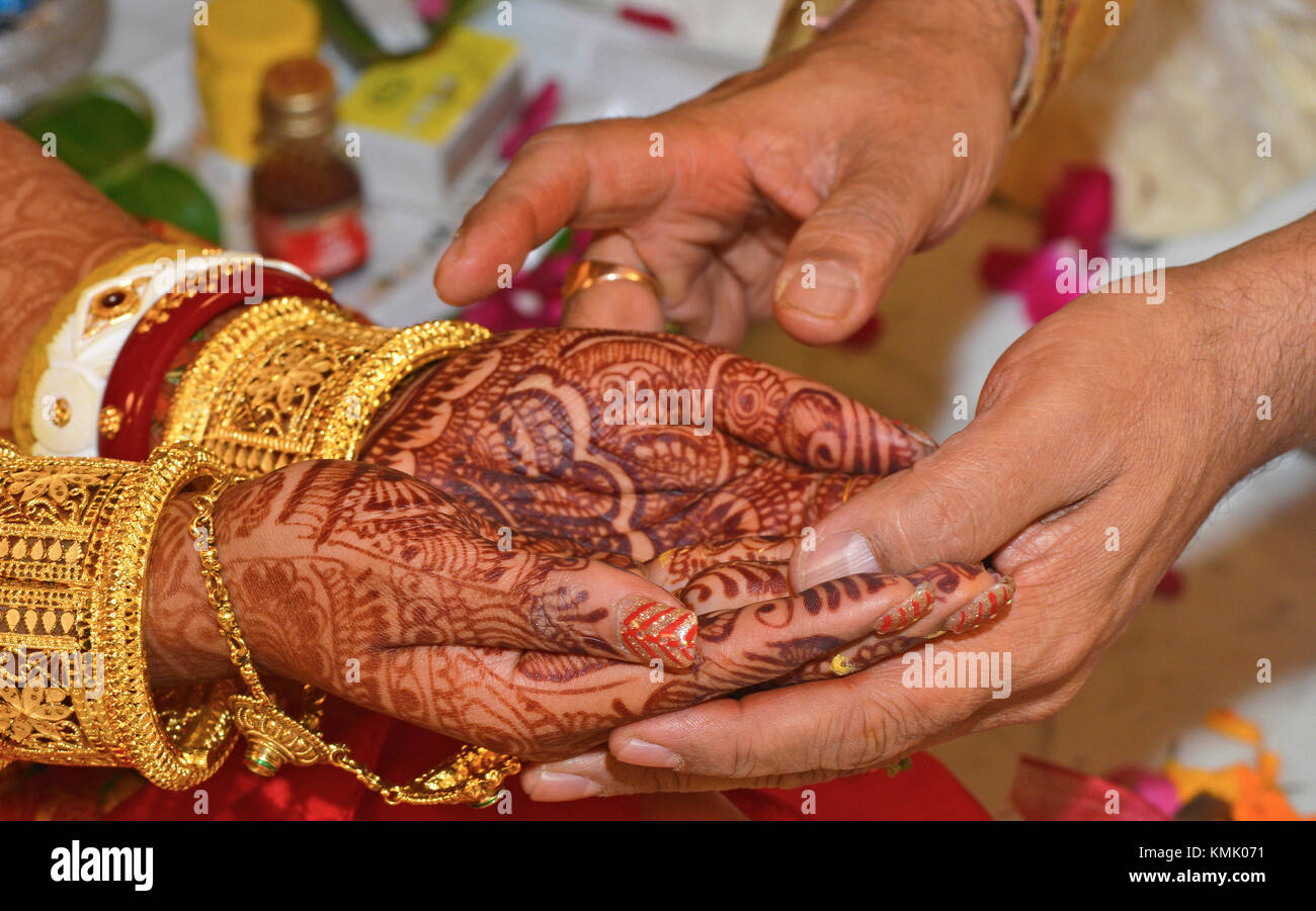 Rituale Kanyadaan in un nuovo matrimonio di Delhi in India Foto Stock