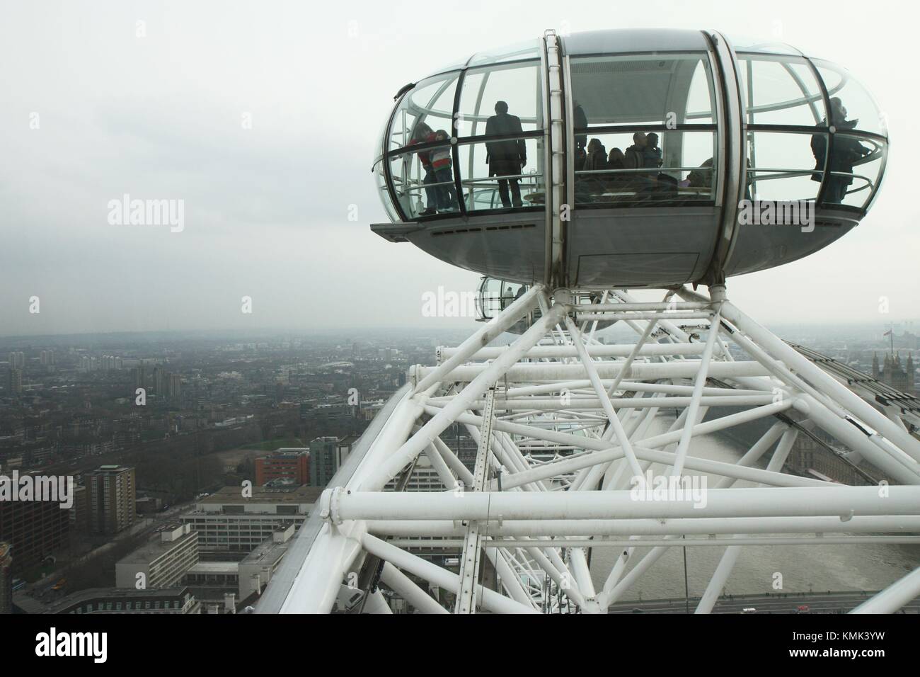 London Eye - 29 Feb 2008 - quando ha inaugurato, era l'Europa più alti ruota panoramica Ferris e ha offerto al pubblico più elevato punto di visione a Londra Foto Stock