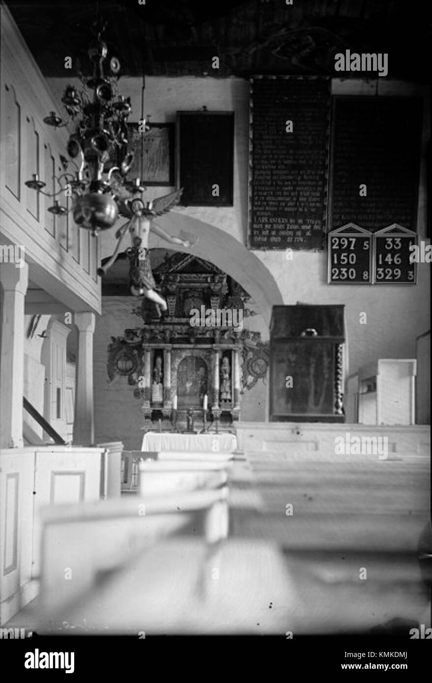 Torpa kyrka (Torpa Church) è una chiesa storica situata nella città di Torpa, Svezia. La chiesa è conosciuta per la sua architettura medievale ed è stata un importante sito religioso per secoli. Foto Stock