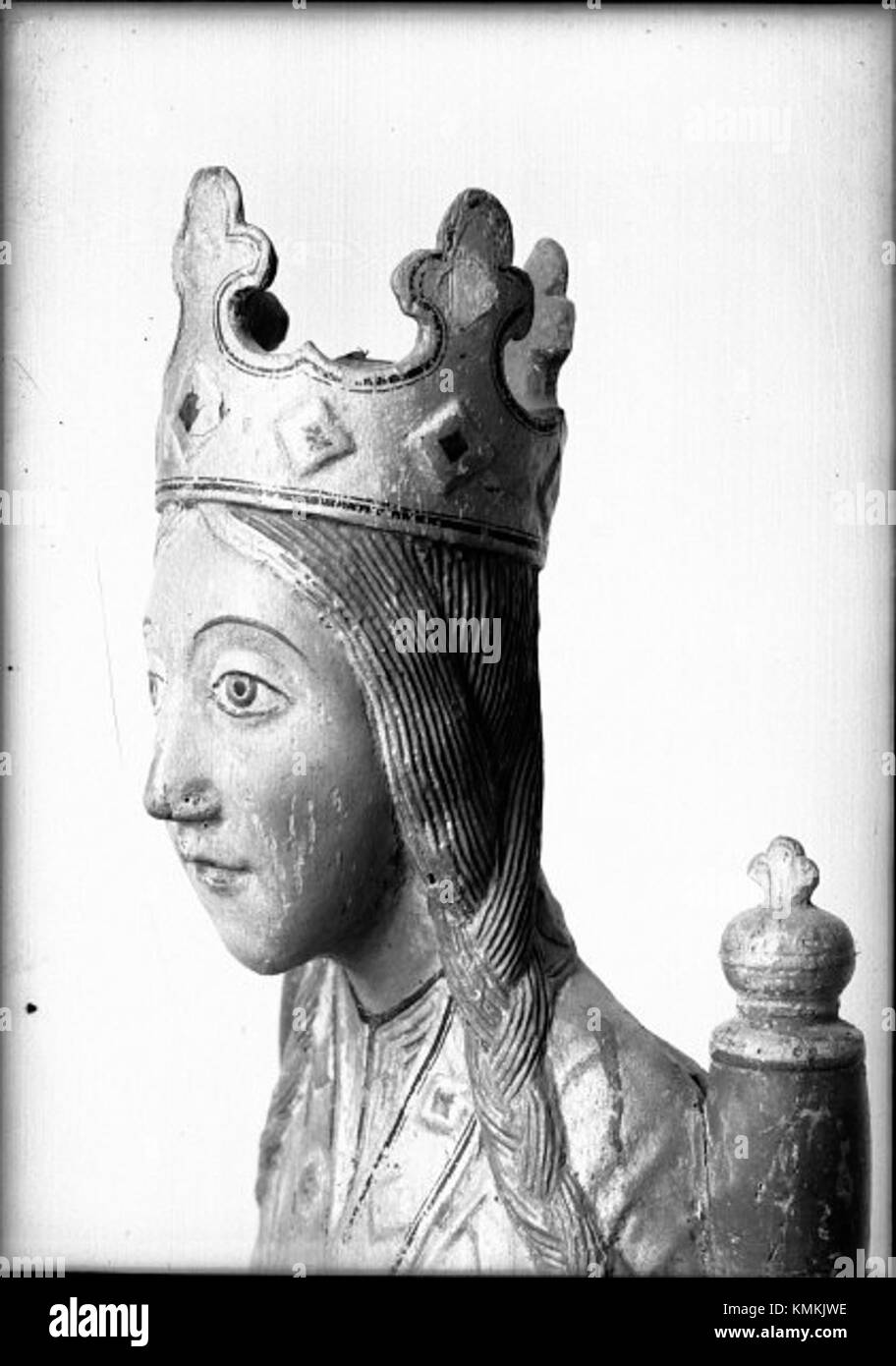 La chiesa di Viklau in Svezia è un edificio storico noto per la sua tradizionale architettura scandinava. La chiesa presenta elementi tipici del design ecclesiastico regionale. Foto Stock