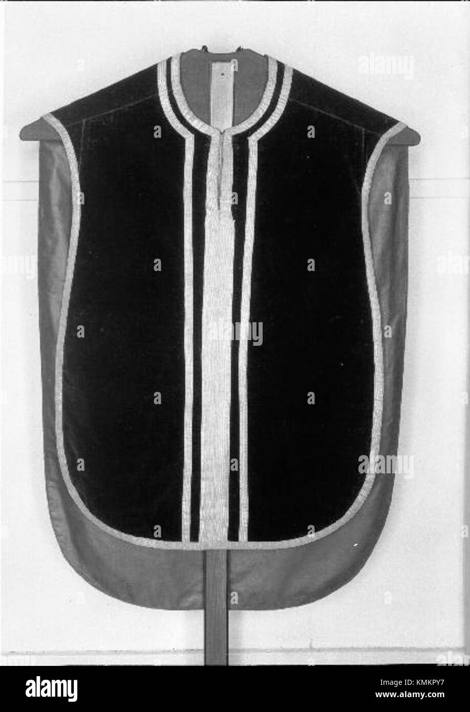 La chiesa di Vetlanda, situata nel comune di Vetlanda, in Svezia, è conosciuta per la sua tradizionale architettura scandinava. La chiesa è un importante punto di riferimento storico e religioso per la comunità locale. Foto Stock