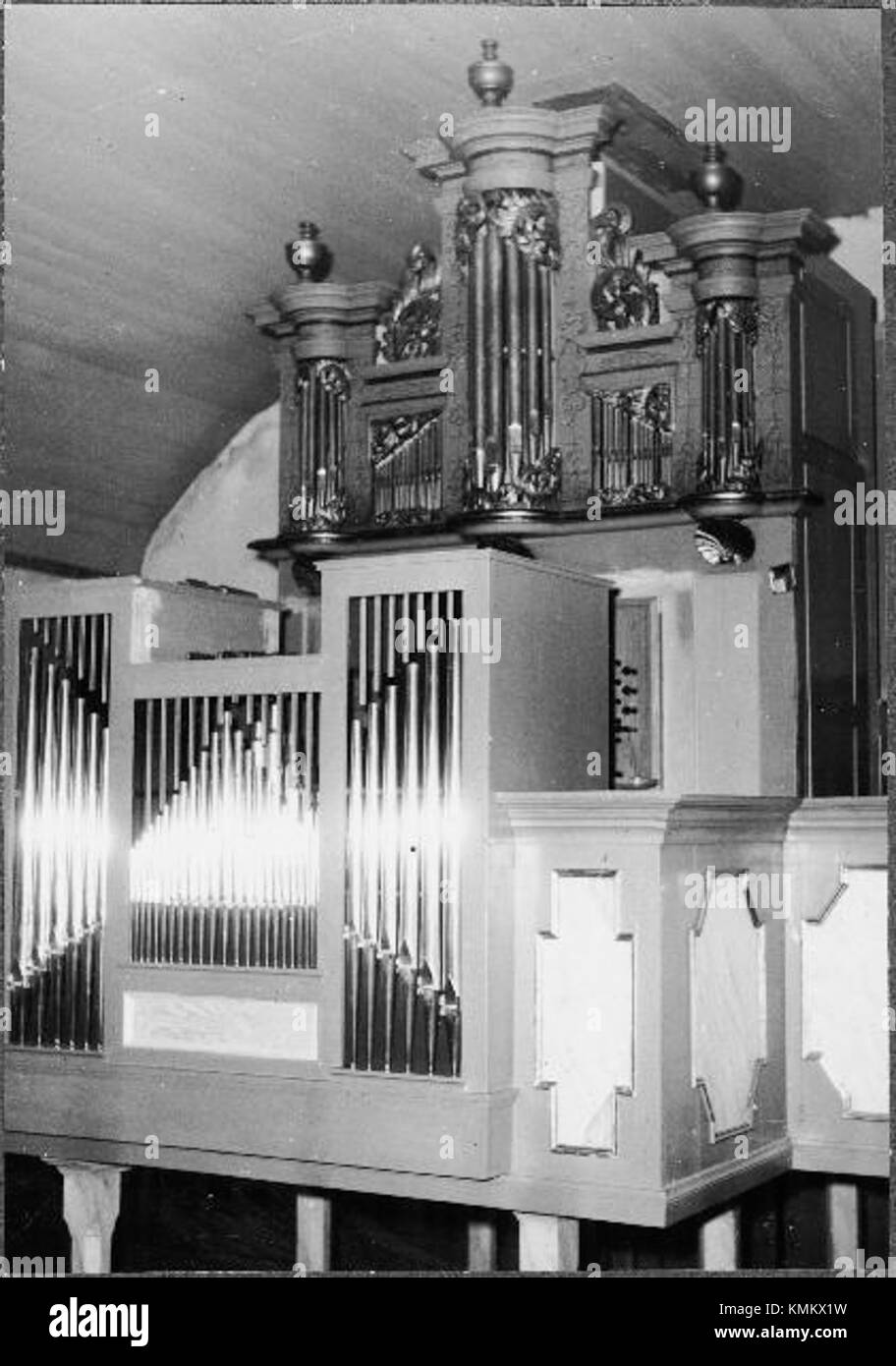 La chiesa di Tengene, situata in Svezia, è un notevole esempio di architettura ecclesiastica scandinava. Presenta elementi di design tradizionali e funge da luogo di culto locale. Foto Stock