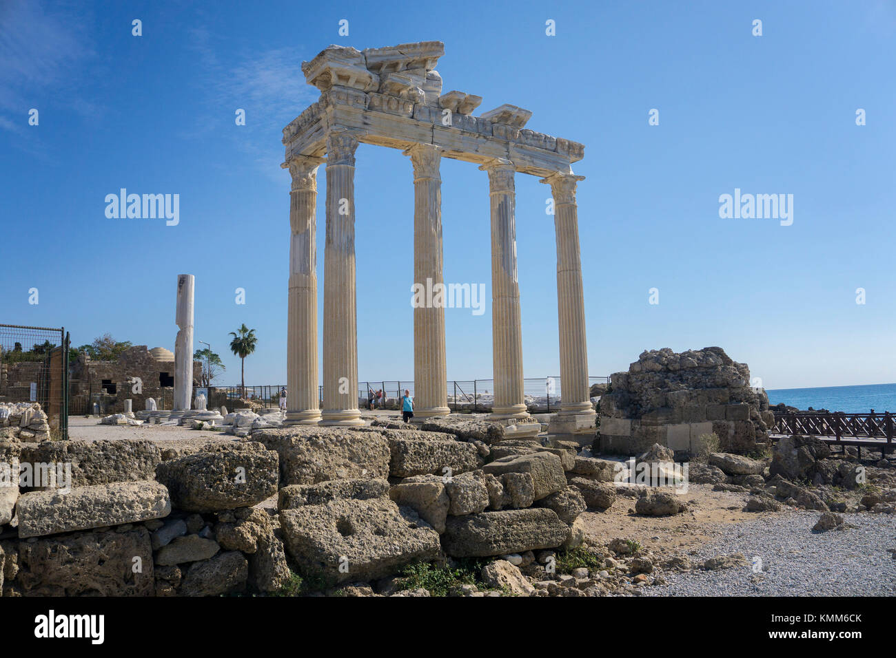 Tempio di Apollon, resti dell antica lato, sito patrimonio mondiale dell'UNESCO, Manavgat provincia, riviera turca, Turchia Foto Stock
