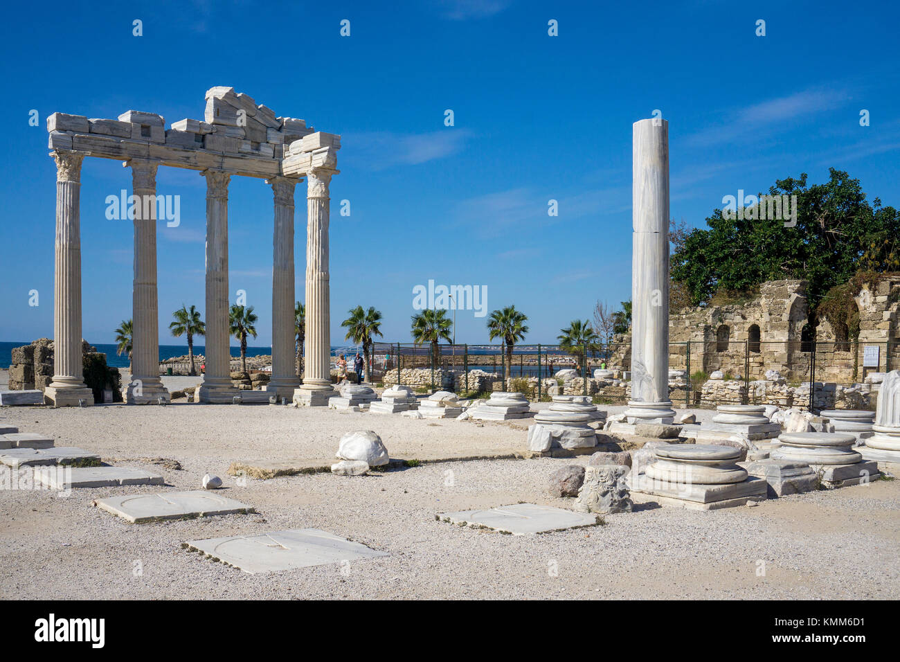 Tempio di Apollon, resti dell antica lato, sito patrimonio mondiale dell'UNESCO, Manavgat provincia, riviera turca, Turchia Foto Stock